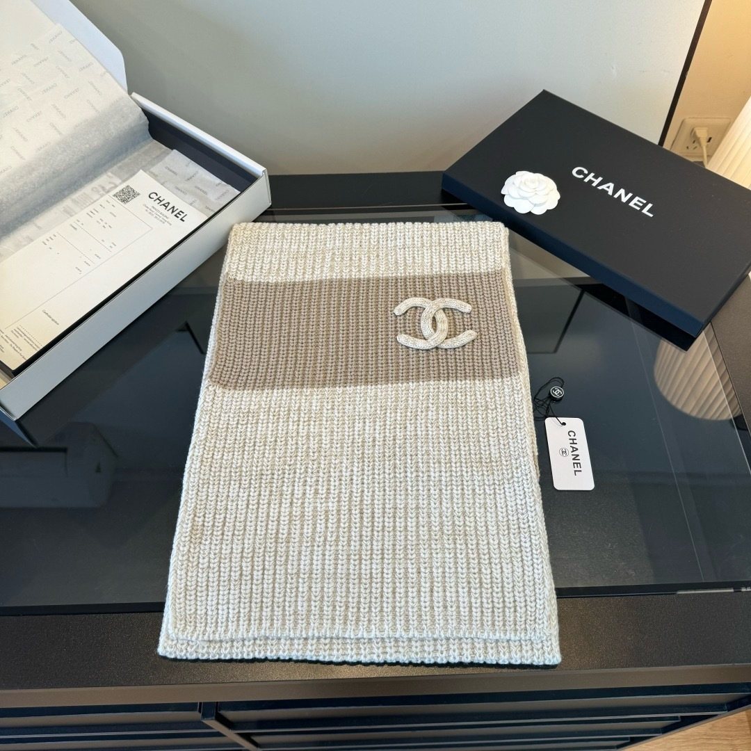 Chanel Two-Tone Knit Scarf